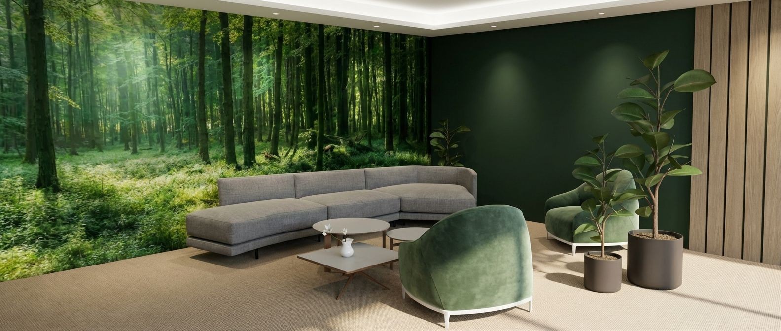 Moderni oleskelutila, jossa elämyksellinen materiaalisuunnittelu yhdistää metsäteemaisen seinäpinnan ja luonnon sävyt.